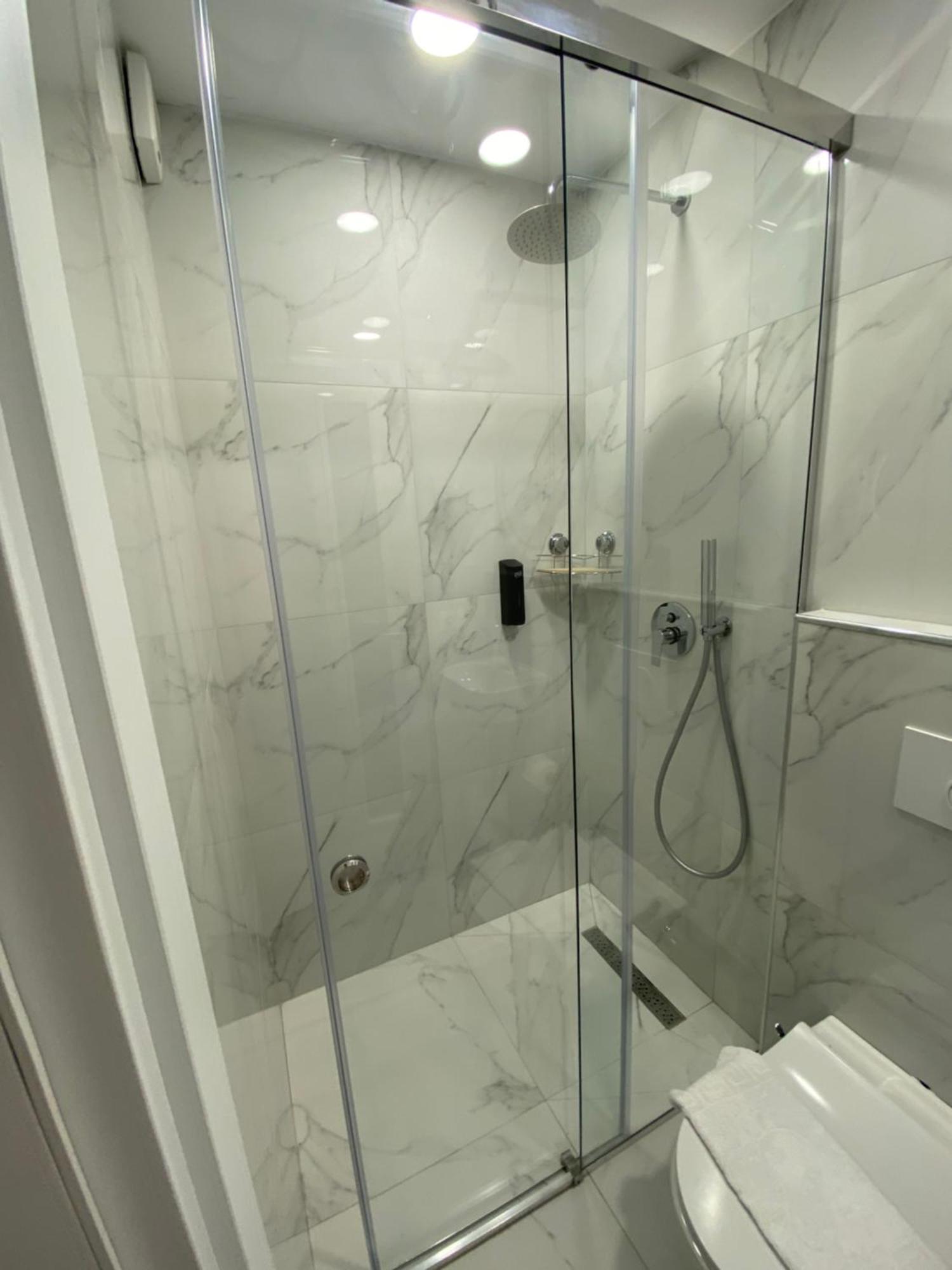 Hotel Petite Maison Hermes 3*